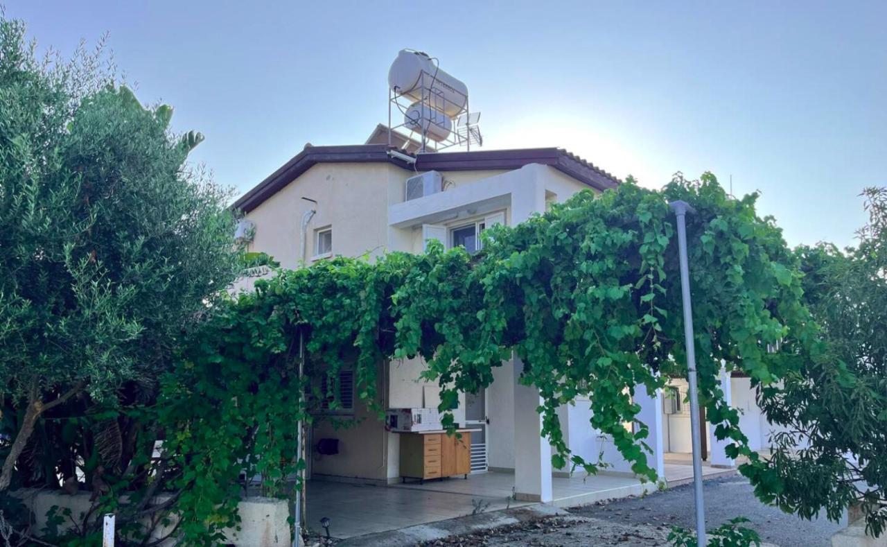 Ferienhaus_Familykrausz Perivólia Esterno foto