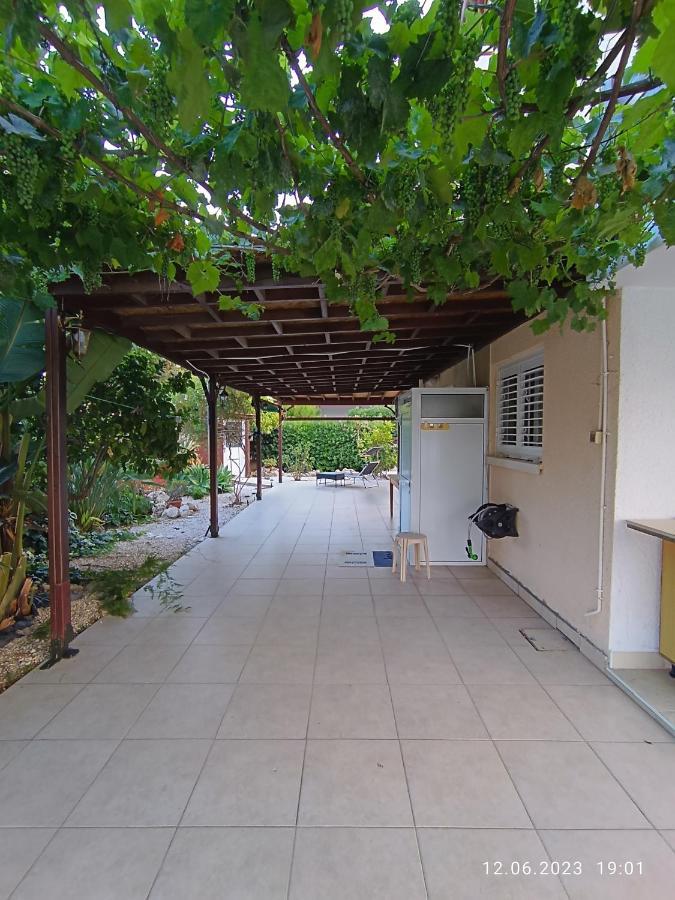 Ferienhaus_Familykrausz Perivólia Esterno foto